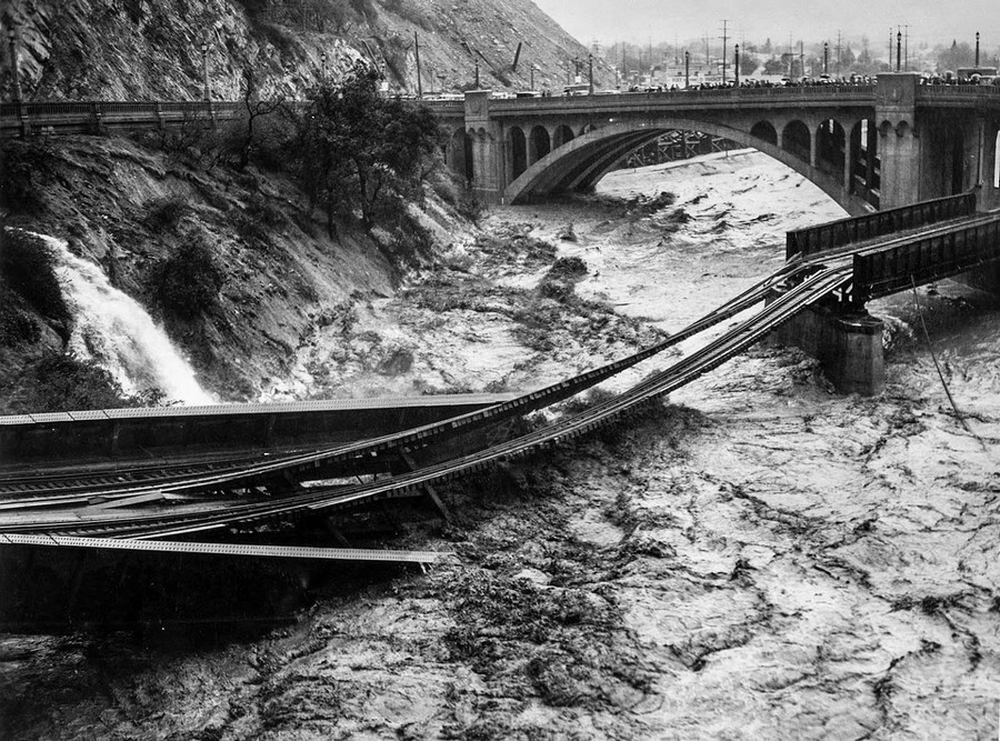 11. Southern Pacific railroad bridge destroyed by floods