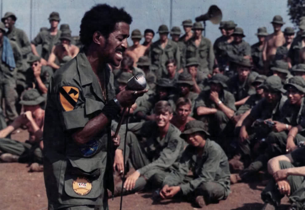 19. Sammy Davis Jr. performs for members of the 1st Cavalry Division