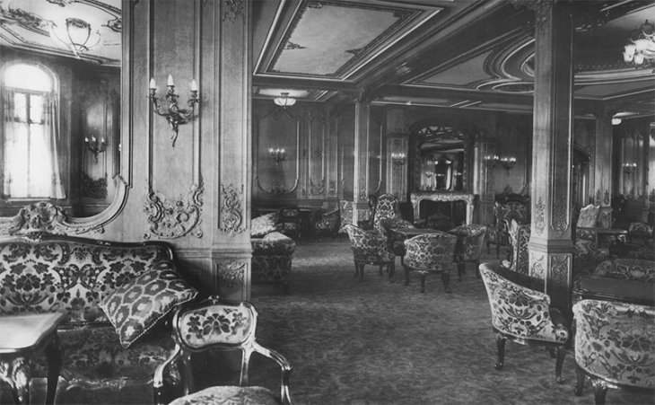 27. 1st class lounge on the Titanic