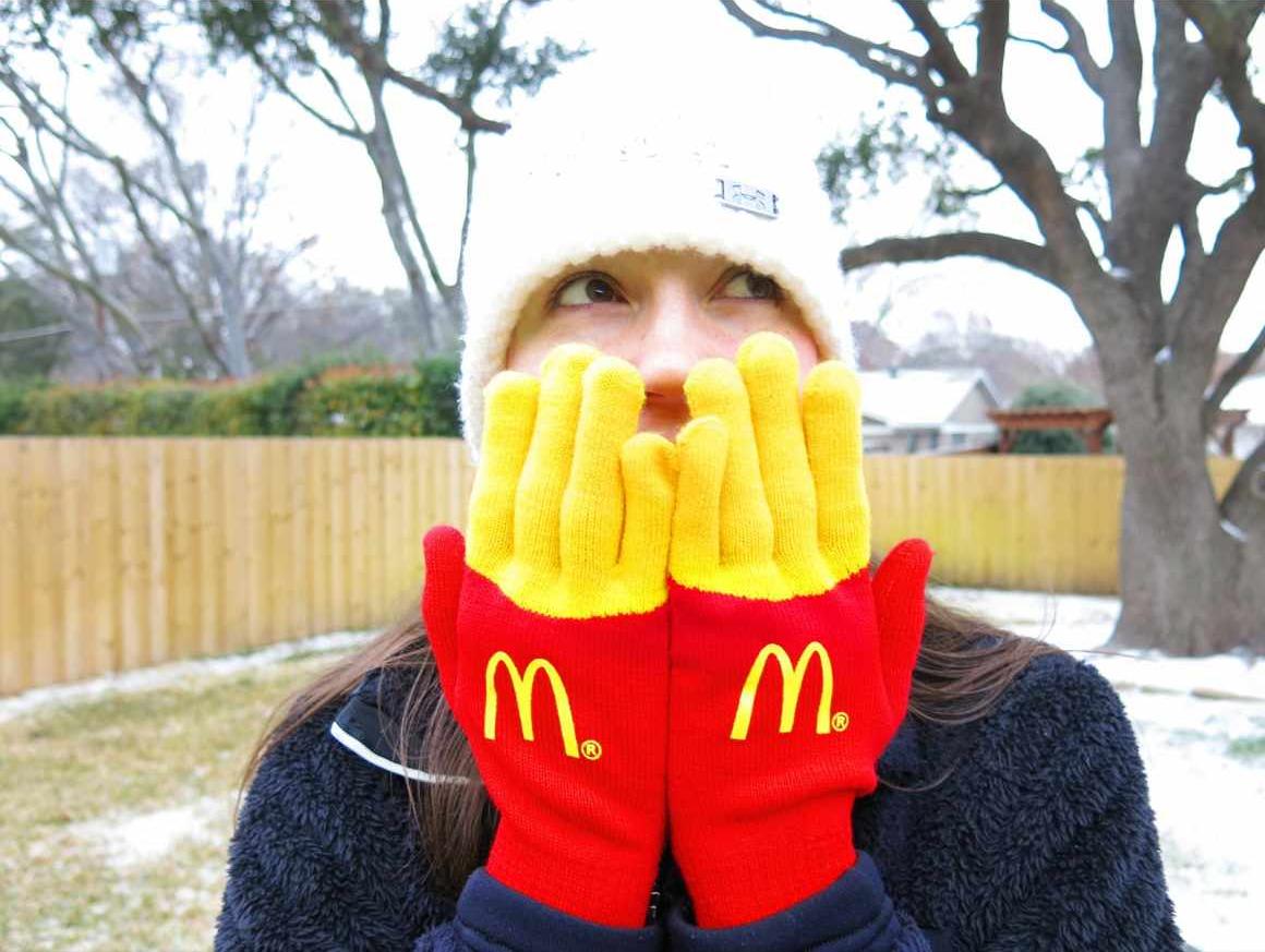 19. Winter gloves