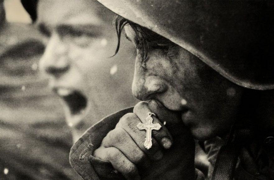 2. Russian soldiers are praying moments before the battle of Kursk