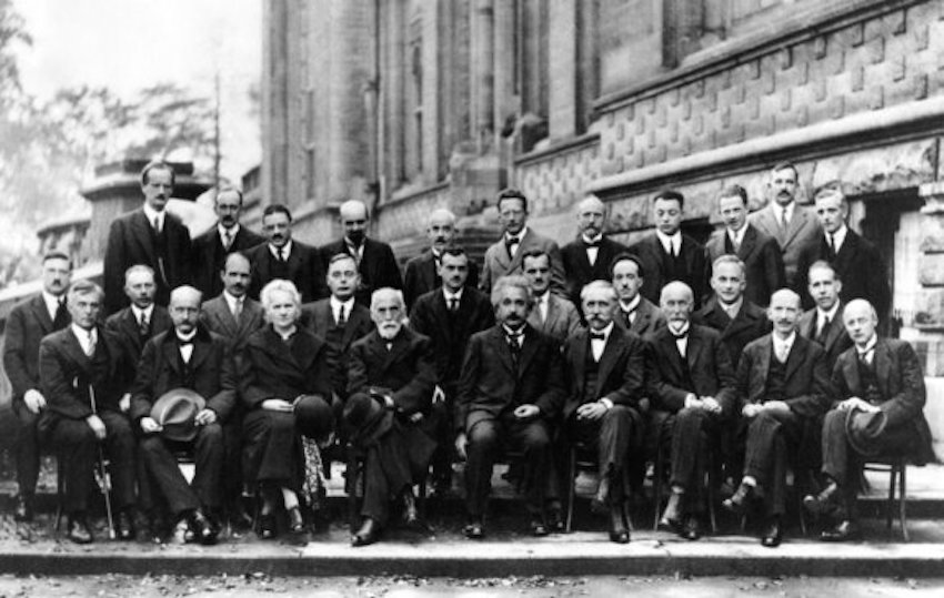 6. The Fifth Solvay Conference - 1927