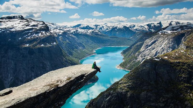 Trolltunga Cliff Norway_1